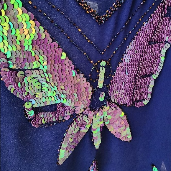 Gorgeous Butterfly Top 🦋 💫 - Picture 3 of 8
